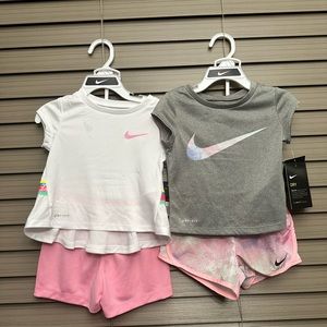 NWT nike toddler 2 pc set